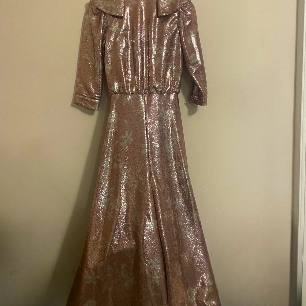 Johanna Ortiz Gold Sequined Mystique Romance Gown Size 6 Small
